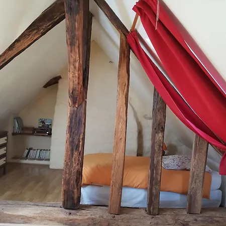Charmante Maison Paysanne Renovee Avec Grand Terrain, Proche De La Riviere Et Du Village Medieval - Fr-1-410-162 *