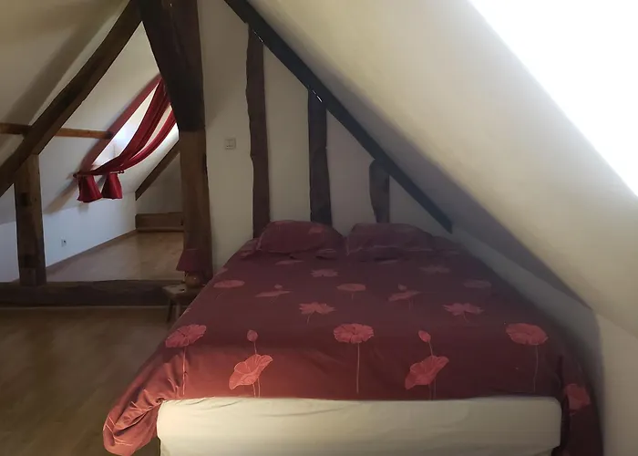 Charmante Maison Paysanne Renovee Avec Grand Terrain, Proche De La Riviere Et Du Village Medieval - Fr-1-410-162